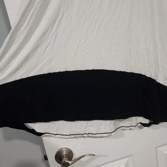 Lane Bryant White and Black Color Block Scoop Neck 3/4 Sleeve Top in Size 22/24 - Picture 8 of 12